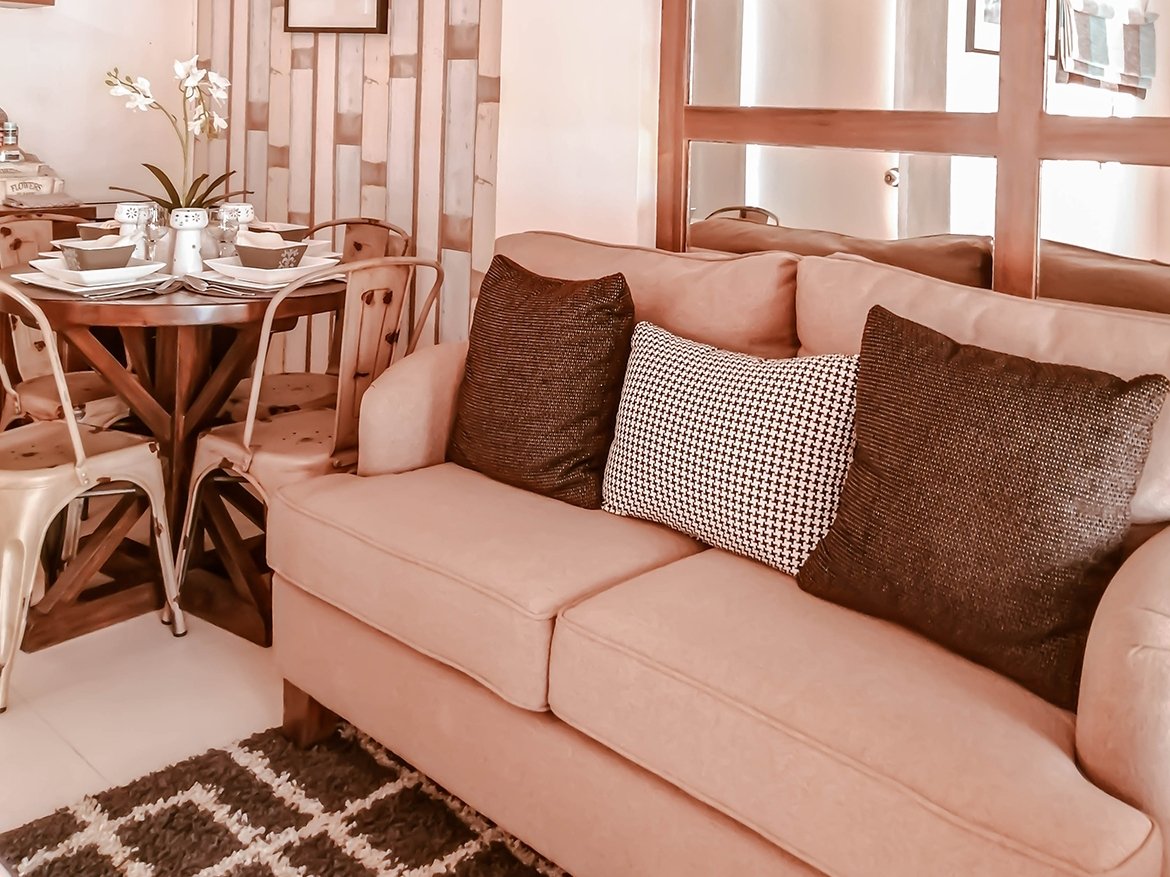 Bettina Interior