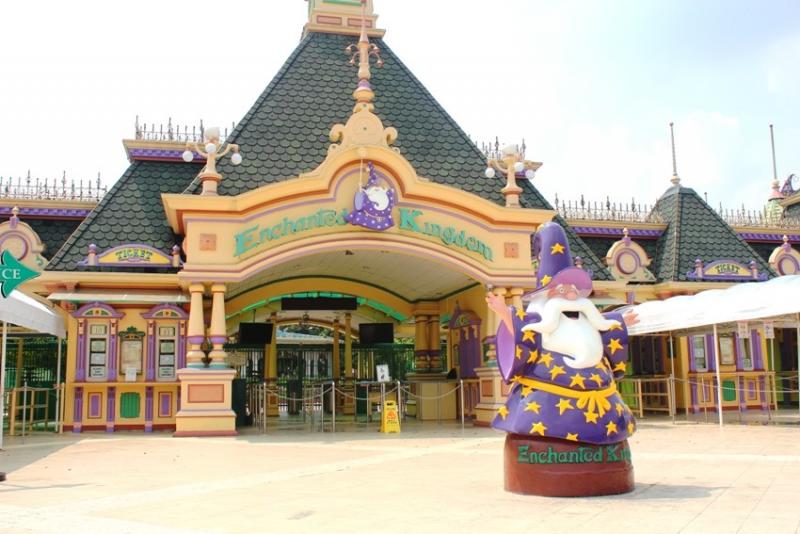 Enchanted Kingdom one of the best tourist spots in laguna Affordable house and Lot