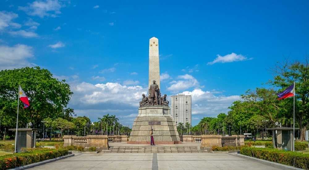 Commemorating-Jose-Rizal-on-Rizal-day-2021