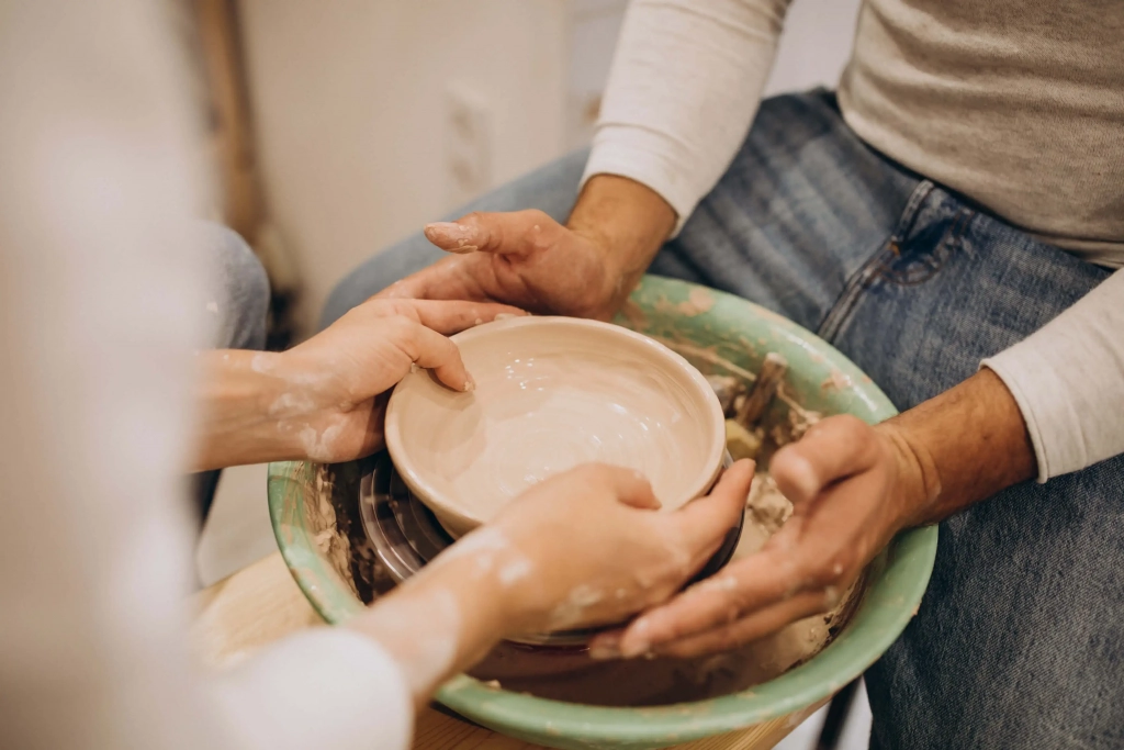 Date-Ideas-Valentines-Day-Pottery-Making