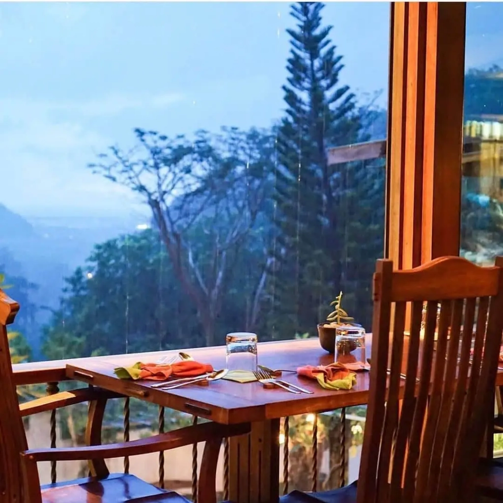 restaurant-with-a-view-La-Cathedral-Cafe