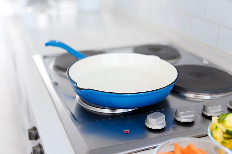 Examining the Differences Between Cooking With Electric, Induction