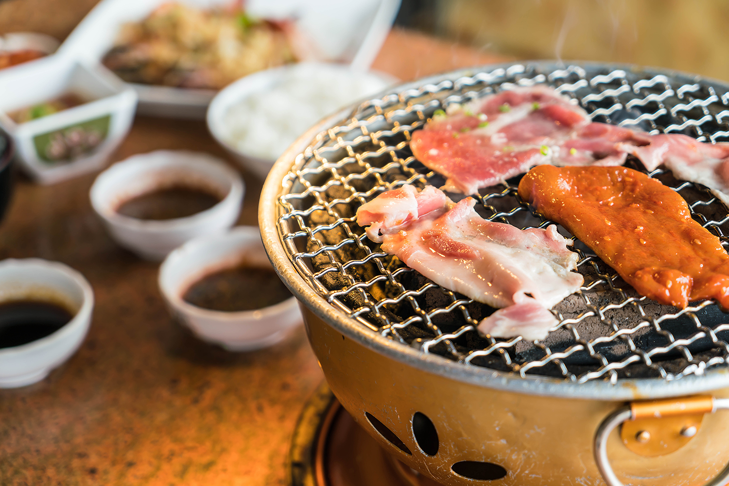 samgyeopsal and side dishes