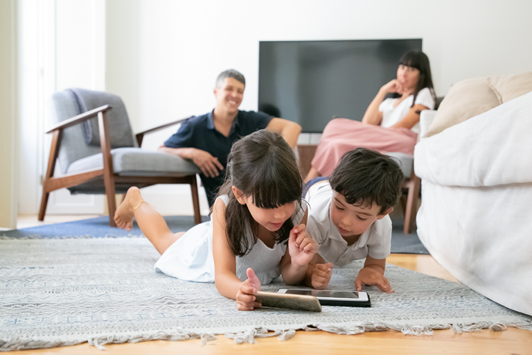 How does too much screen time affect children s brains bria homes