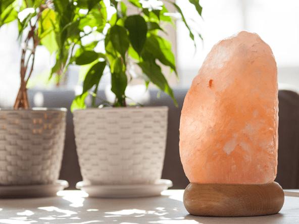 Himalayan salt lamp