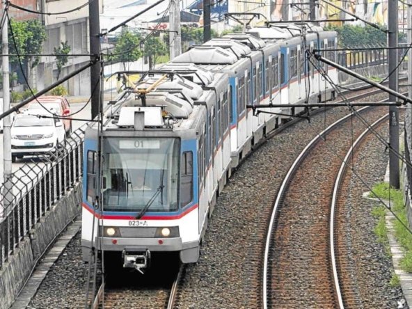 tren14-768x554 MRT photo from Philippine Daily Inquirer